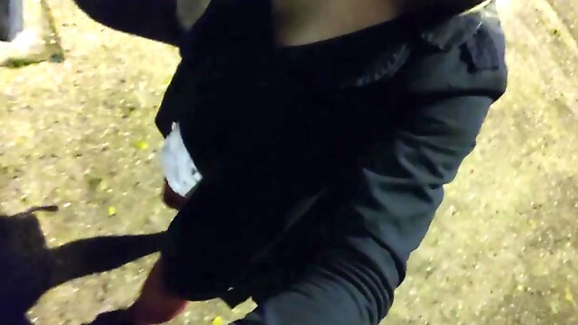 Crossdresser Outdoors, French Amateur, Flashing, Public