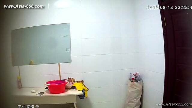 Peeping chinese girls bathing.29