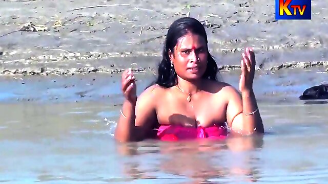 Indian Bathing, Shower Solo, Desi Bath, Indian Outdoor, Aunty