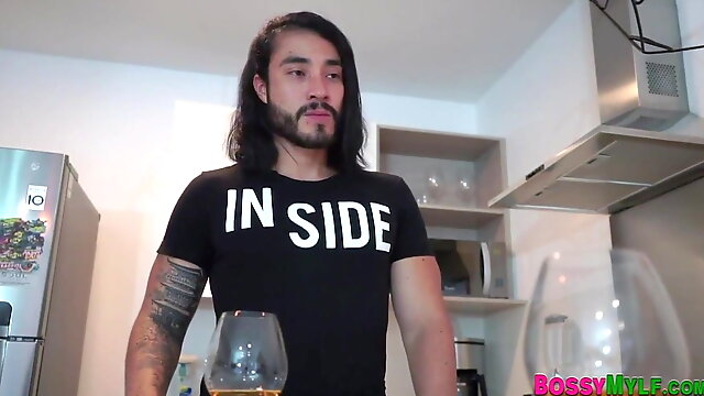 Cougar in threesome gets big boobs spermed