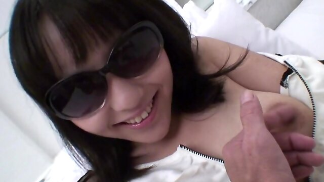 Amateur Japanese MILF with sunglasses nicely drilled by partner