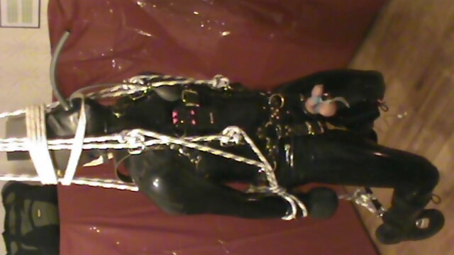 Rubberslave suspending electro and enjoying