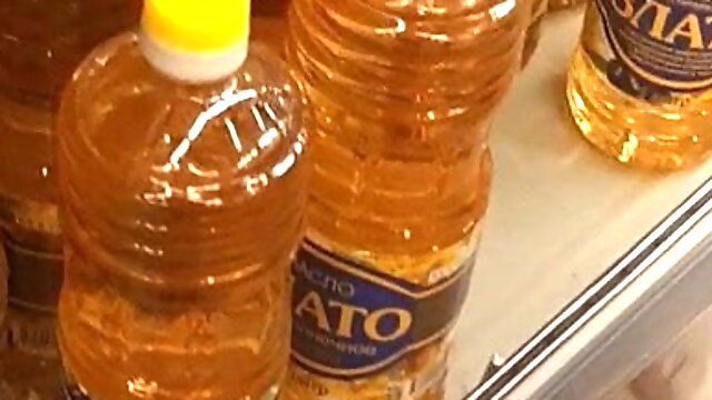 Beautiful girl with a pawg ass 2