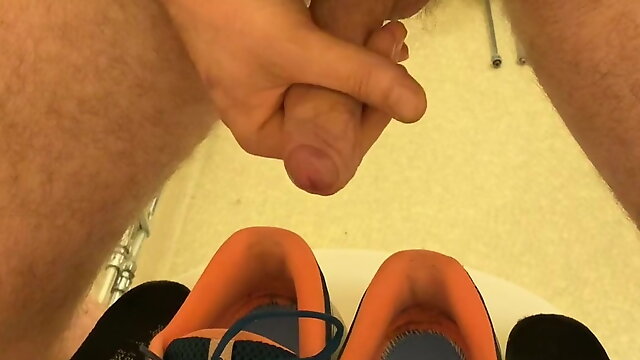 Cumming inside girls running shoe 