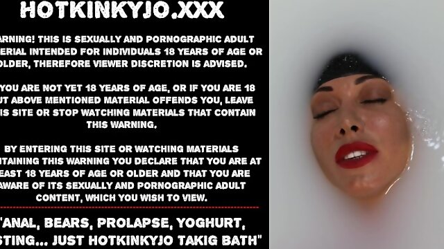 Anal, bears, prolapse, yoghurt, fisting… just Hotkinkyjo takig bath