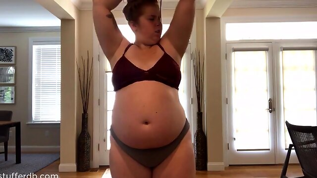 Bbw tries on old clothes - Fetish video