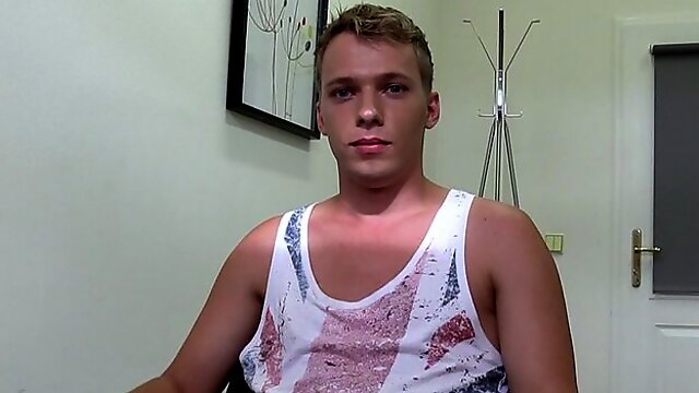 Beefy dude fucked in a hardcore casting video