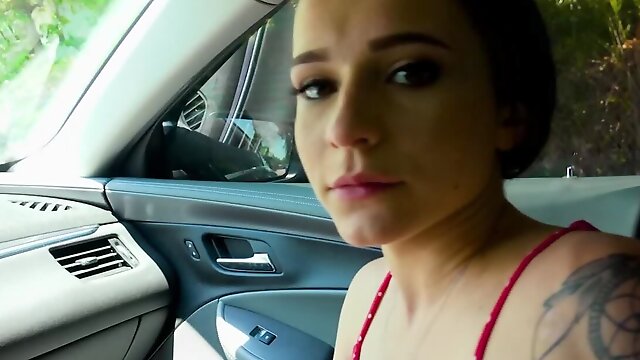 Babe dominates over driver and gives him a blowjob during driving