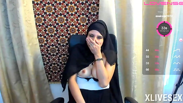 Russian Ballbusting, Turkis, Arab