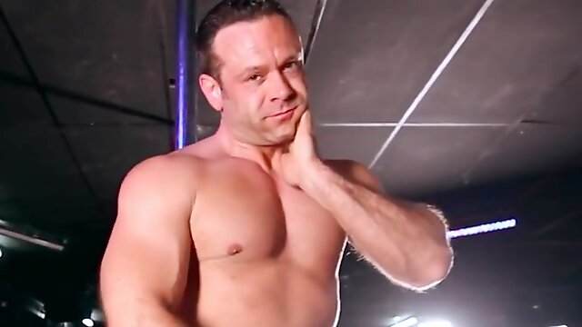 Strip Club Darcy Oak