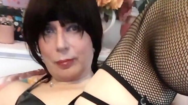 Gay Sissy Facial