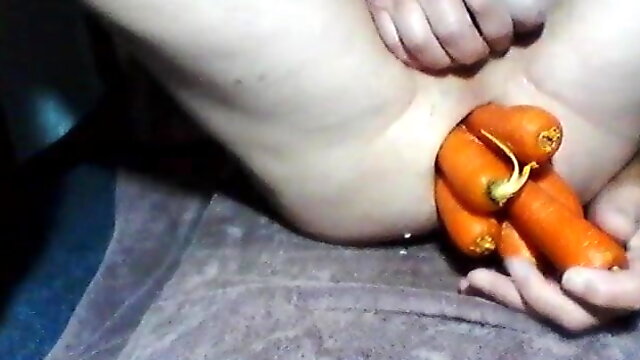 Eddy loves inserting carrots in his arse