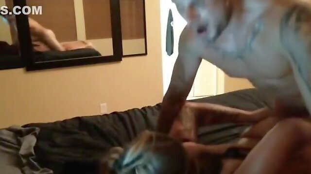 Cute Amateur Girlfriend Gives