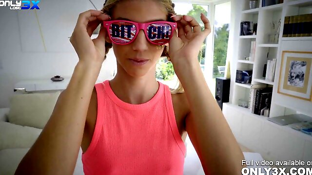 Sexy, slim blonde Missy Luv hardcore fucking with Erik Everhard