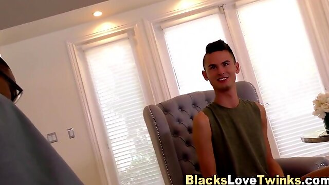 Twink spitroasted by bbcs in interracial 3way - Amateur Sex