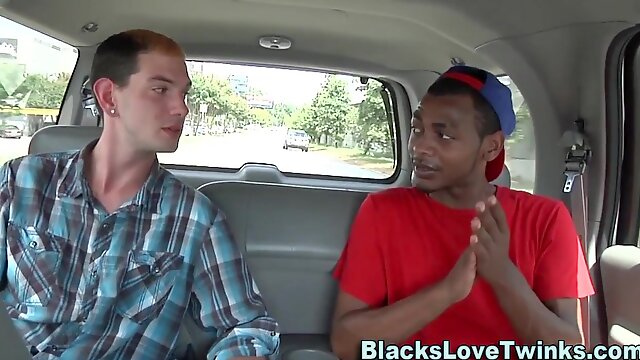 Gay guy gets huge black rod in booty - Hard Fuck