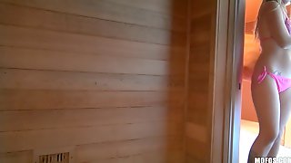 Sauna Masturbation