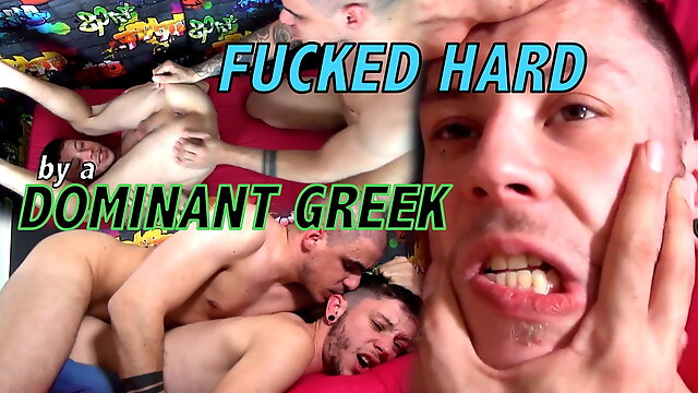 Teaer Xavier, a young webcam trainer gives his ass