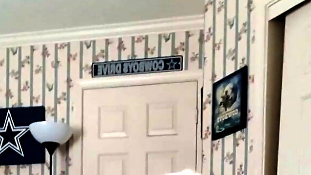 Sissy school girl playing with clitty and squirting 