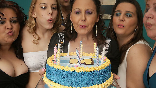 Mature Birthday, Mature Lesbian Party, Old Young Lesbian Group, Dutch Teen