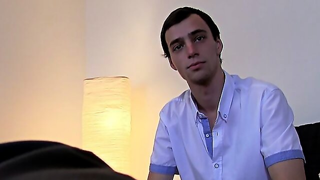 Bubble booty dude takes a giant facial eventually