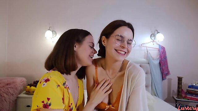 Daniela and Anca Amateur Lesbian Sex