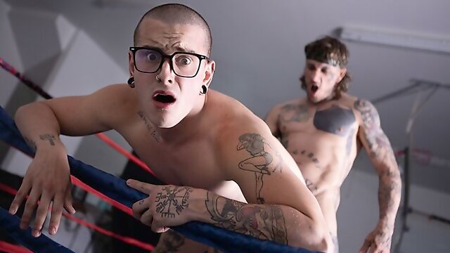 Bo Sinn ruins Harvey Sids asshole in the ring