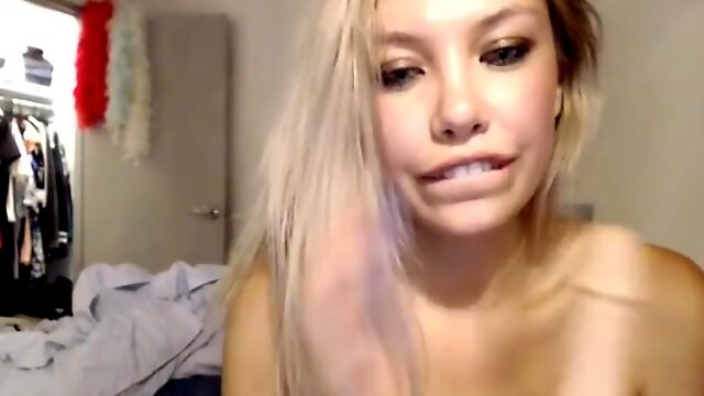 Alice Amateur Blonde Toys Mast