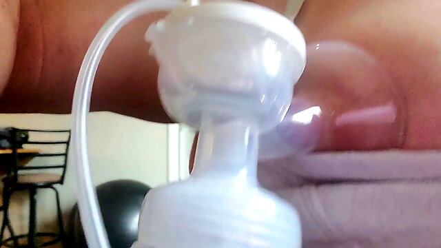 Breast Pumping Milk, Big Nipples Mature