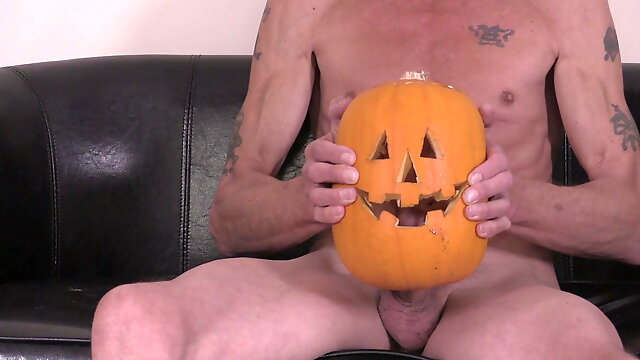 I Caught My Man Fucking A Pumpkin With His HUGE Cock