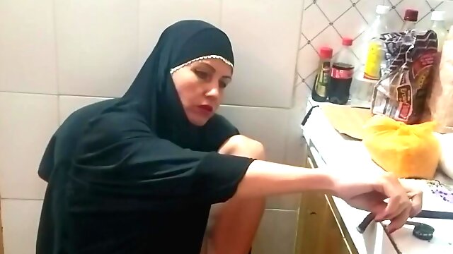 Pakistani Wife In Hijab Smoking And Showing Ass Hole At Kitchen