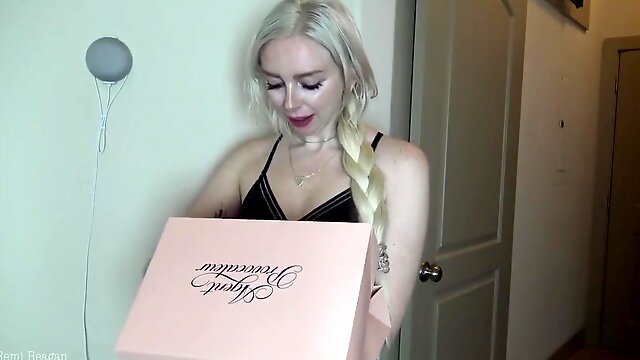 Blonde Solo Teen Toys, Anniversary Surprise