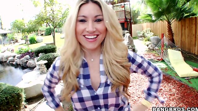 Melltartó, Szabadban