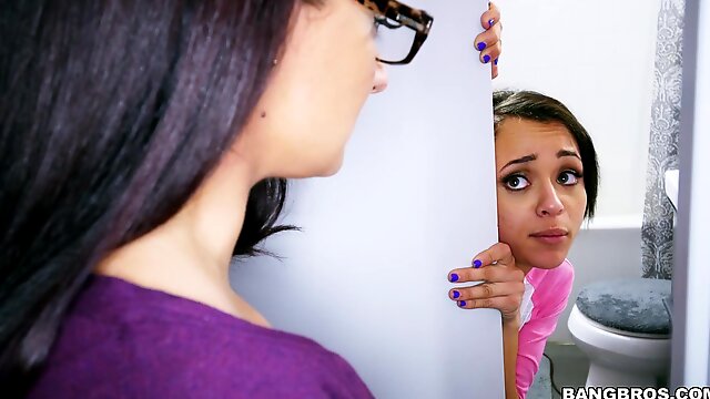 Small tits girlfriend Holly Hendrix craves for good anal sex