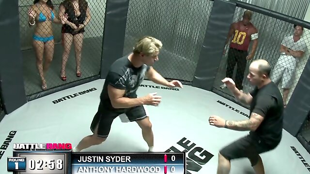 Hardcore fucking ends with a messy facial for Lexi Summers