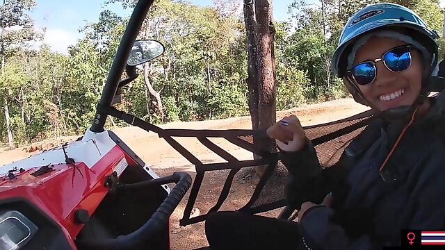 Amateur Thai teen girlfriend POV blowjob