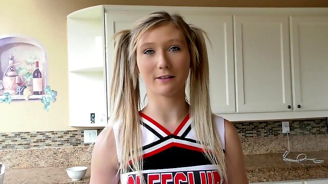 Чирлидерша