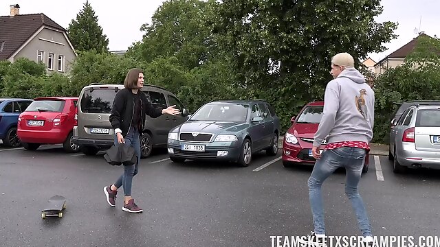 Amateur outdoors fucking with small tits girlfriend Grace Carson