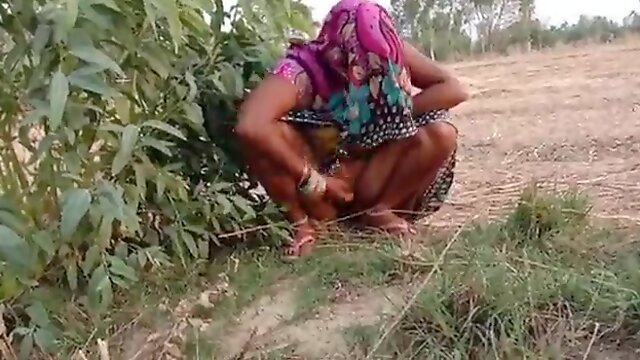 Fuck Mature African Woman Randi On Field