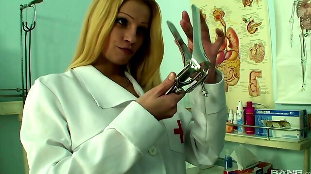 Doctor Blonde Stockings