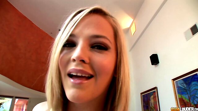 Blondie in a bikini Alexis Texas gets naked and has her cunt poked