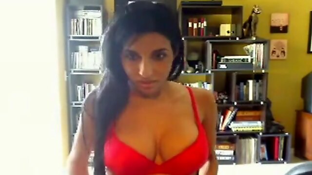 Firm tits latina masturbates on webcam