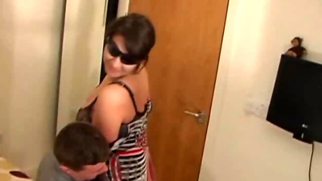 Blindfolded housewife is ready for all sorts of kinky sex games