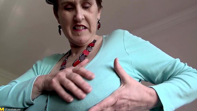 Moans as mature granny pleasure herself with vibrator