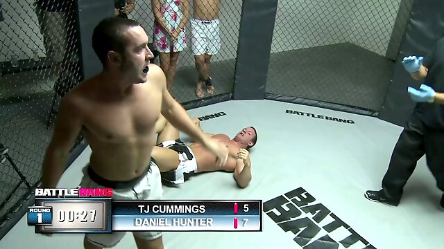 MMA fighter fucks a curvaceous girl in the locker room