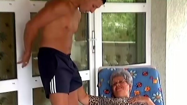 Horny Fucker Bangs Wild And Nasty Granny With Glasses