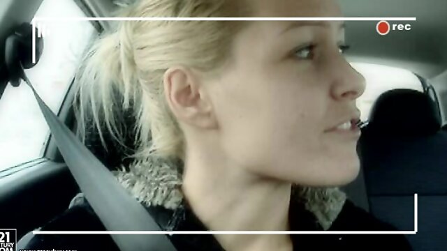 Sophie Moone Goes To Canada