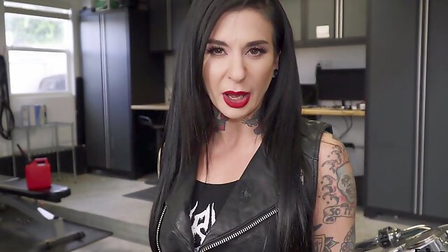 Satisfying insatiable biker MILF Joanna Angel