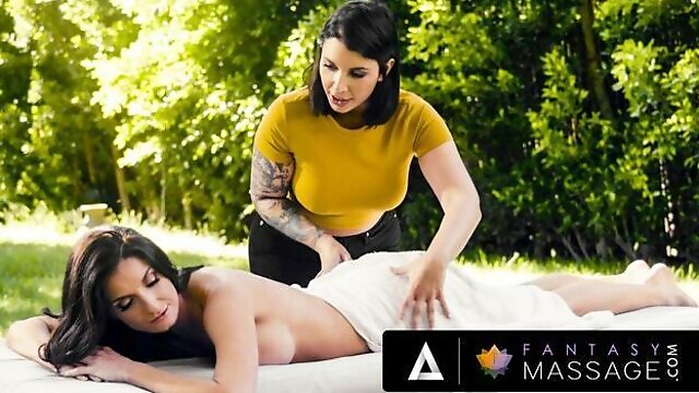 2 Babes Have A Deep Massage Experience