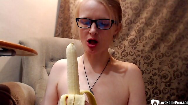 Astonishing stepmom uses a banana on her pussy